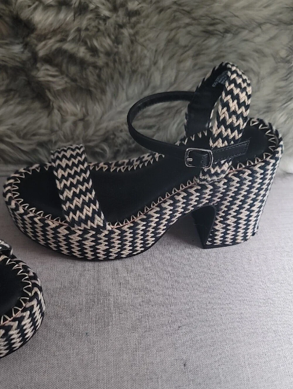 Universal Thread-Target Black and Cream Woven Platform Sandals